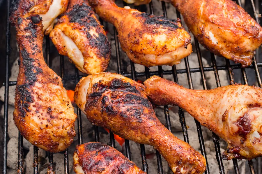 Grillezett csirkecomb recept: szaftos, ropogós és ellenállhatatlan ízek a grillről