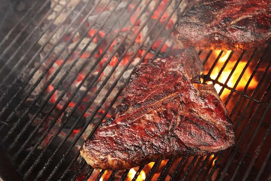 Grillezés tippek és receptek – Húsok, pácok, eszközök és praktikák