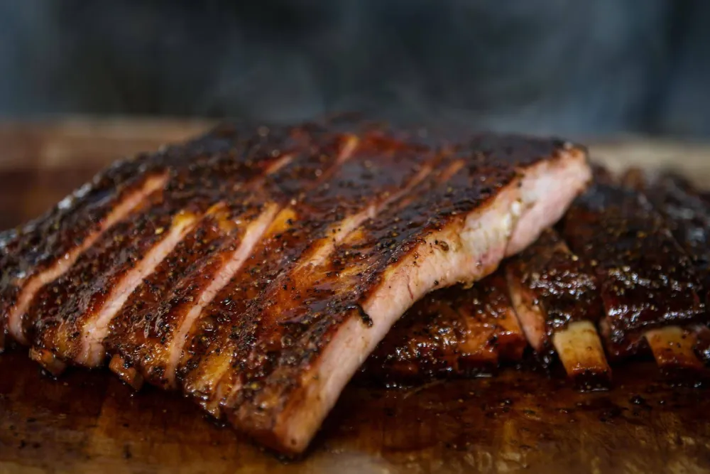 Mi a különbség a grill és a barbecue között?